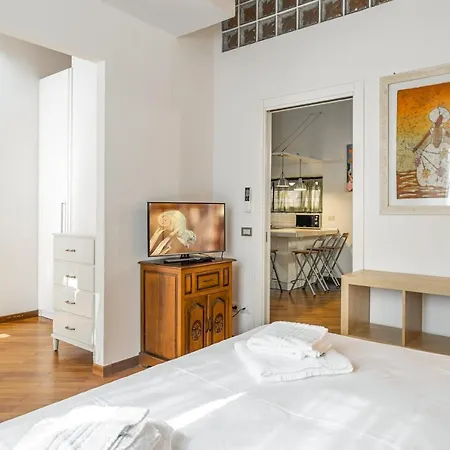 Florence Statuto Apartment With Small Courtyard Exterior photo
